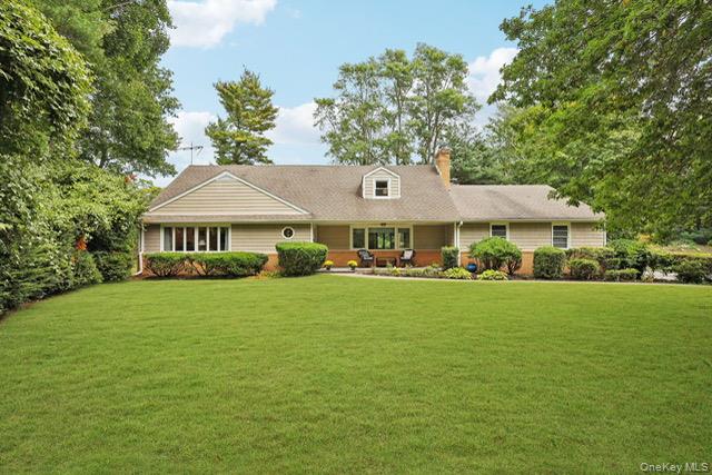 #1 photo, 4 Club Court, सफ़ोक काउंटी Huntington , NY 11743