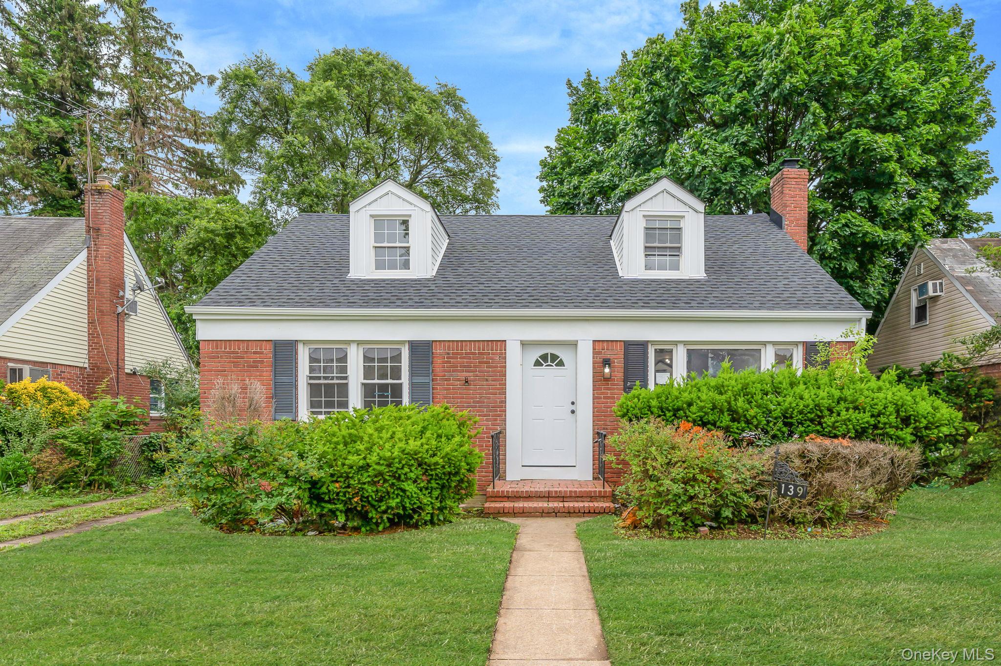 #1 photo, 139 Jean Avenue, नासाउ काउंटी Hempstead , NY 11550