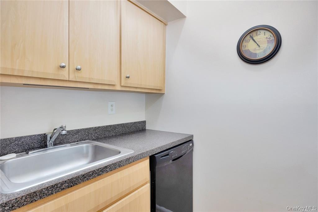 #10 photo, 100 Daly, Oceanside , NY 11572