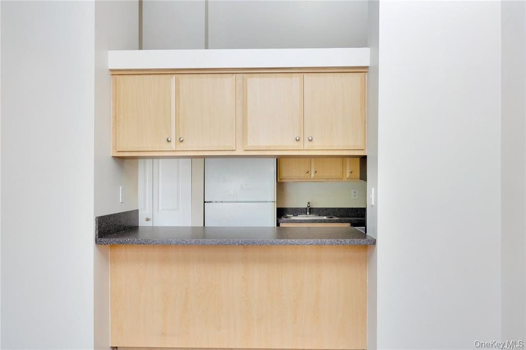 #13 photo, 100 Daly, Oceanside , NY 11572