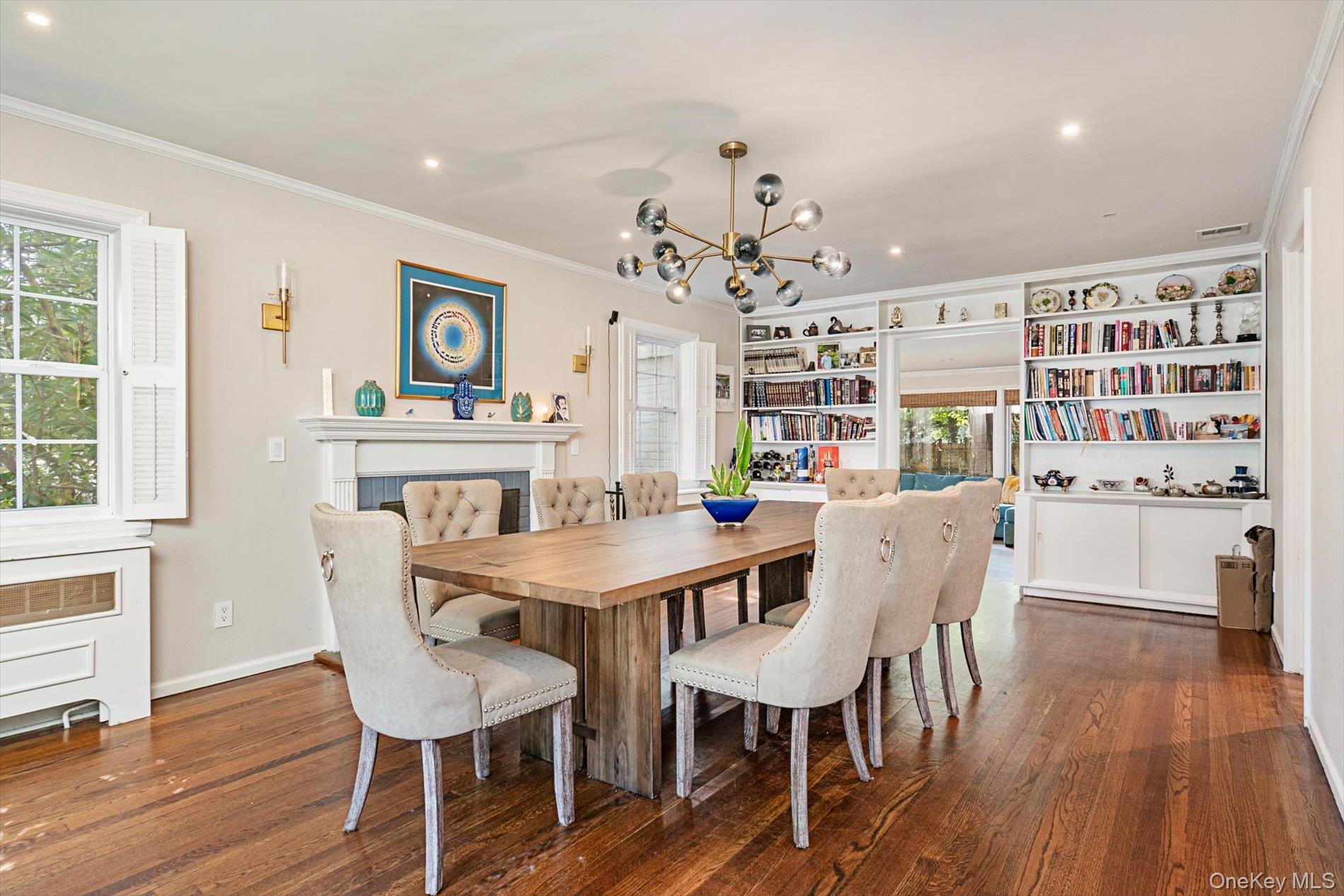 #4 photo, 151 Milburn Lane, East Hills , NY 11577