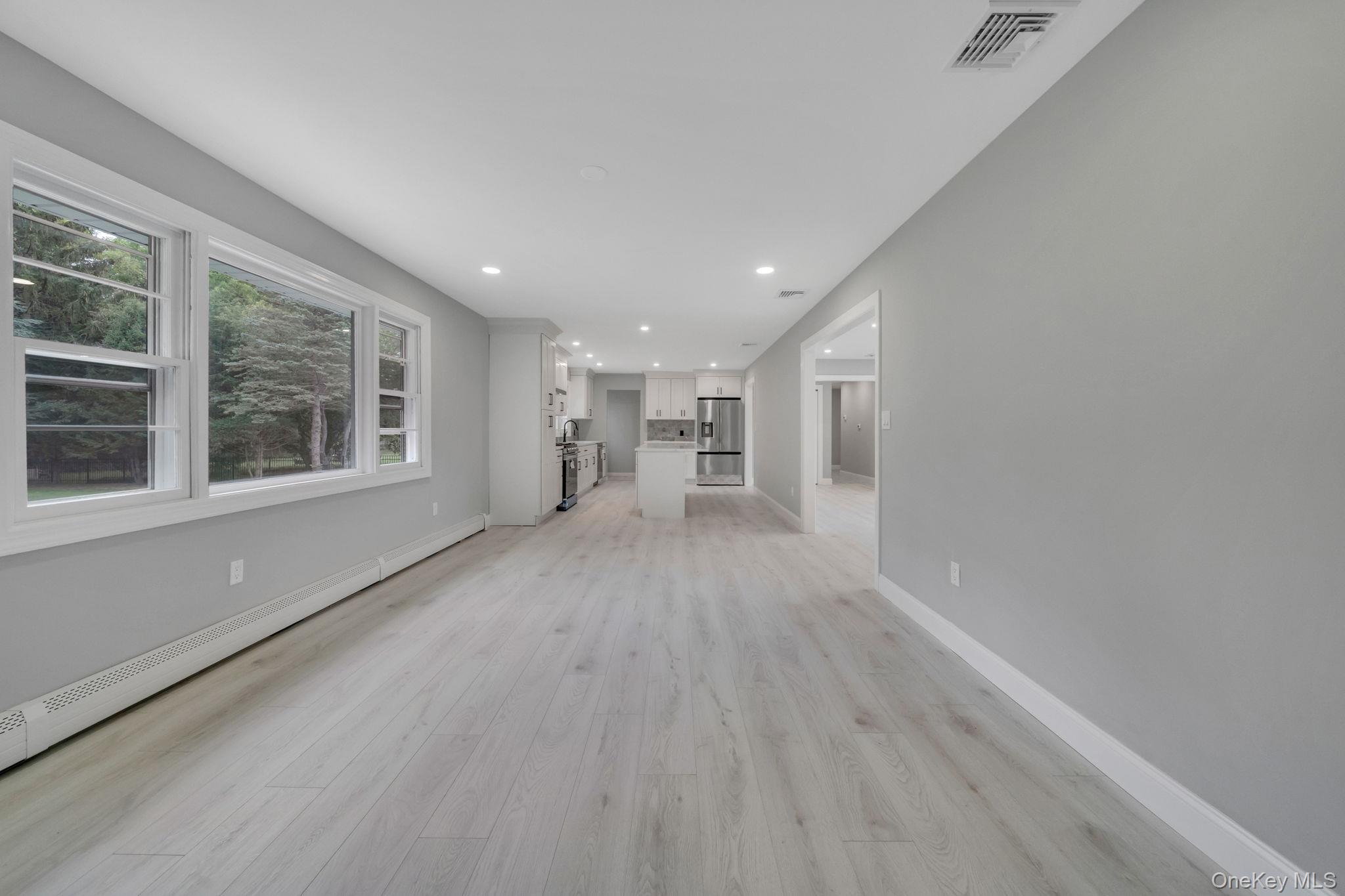 #14 photo, 827 Aberdeen Road, West Bay Shore , NY 11706