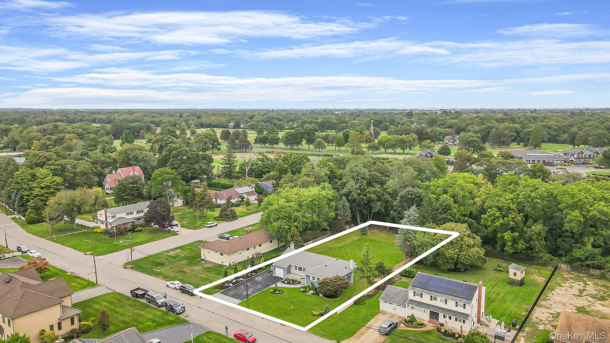 #4 photo, 827 Aberdeen Road, West Bay Shore , NY 11706