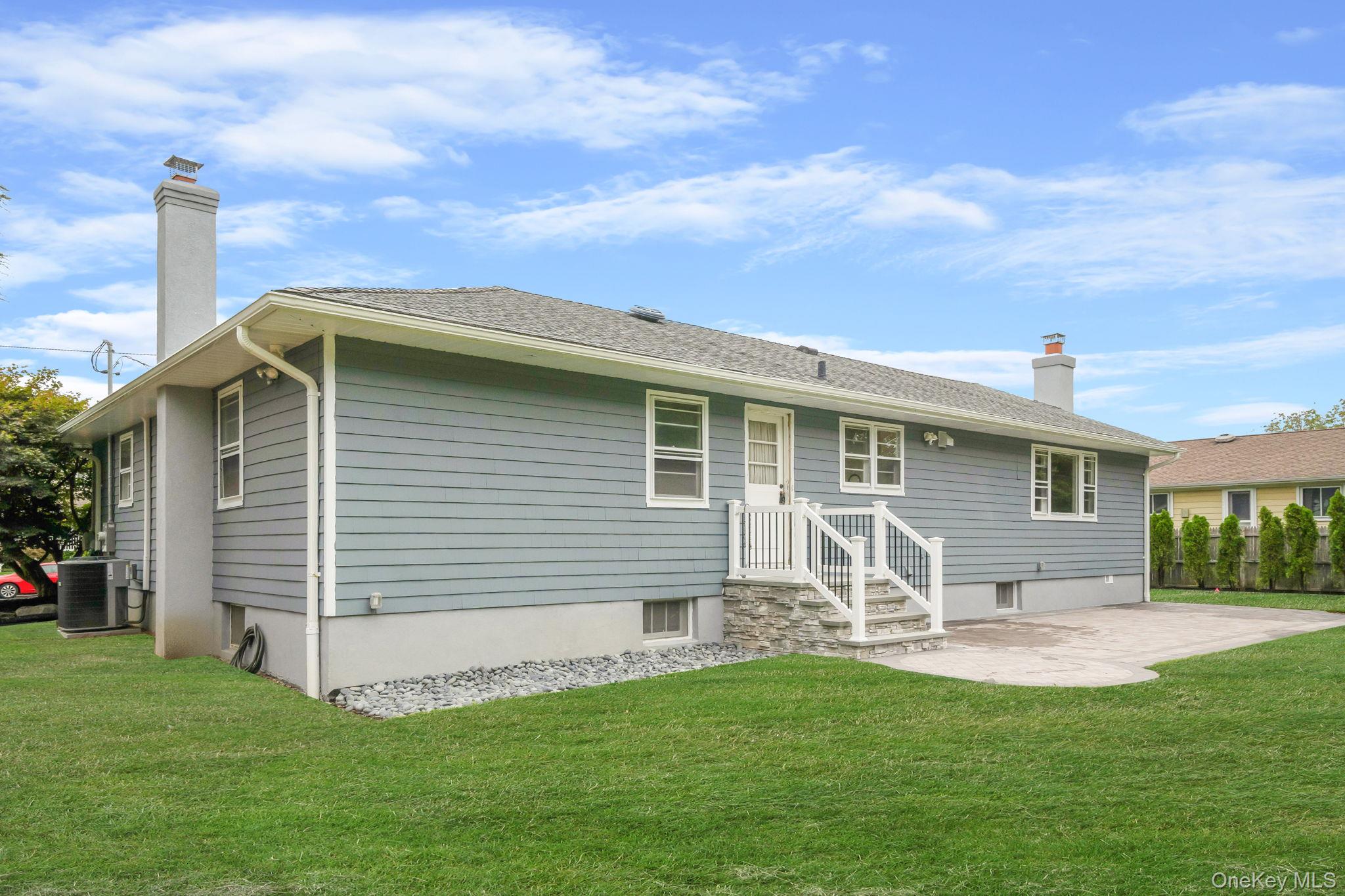 #8 photo, 827 Aberdeen Road, West Bay Shore , NY 11706