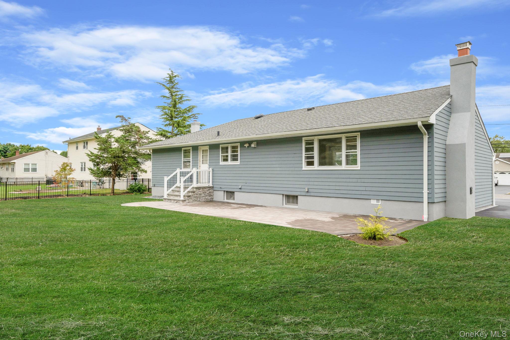 #9 photo, 827 Aberdeen Road, West Bay Shore , NY 11706