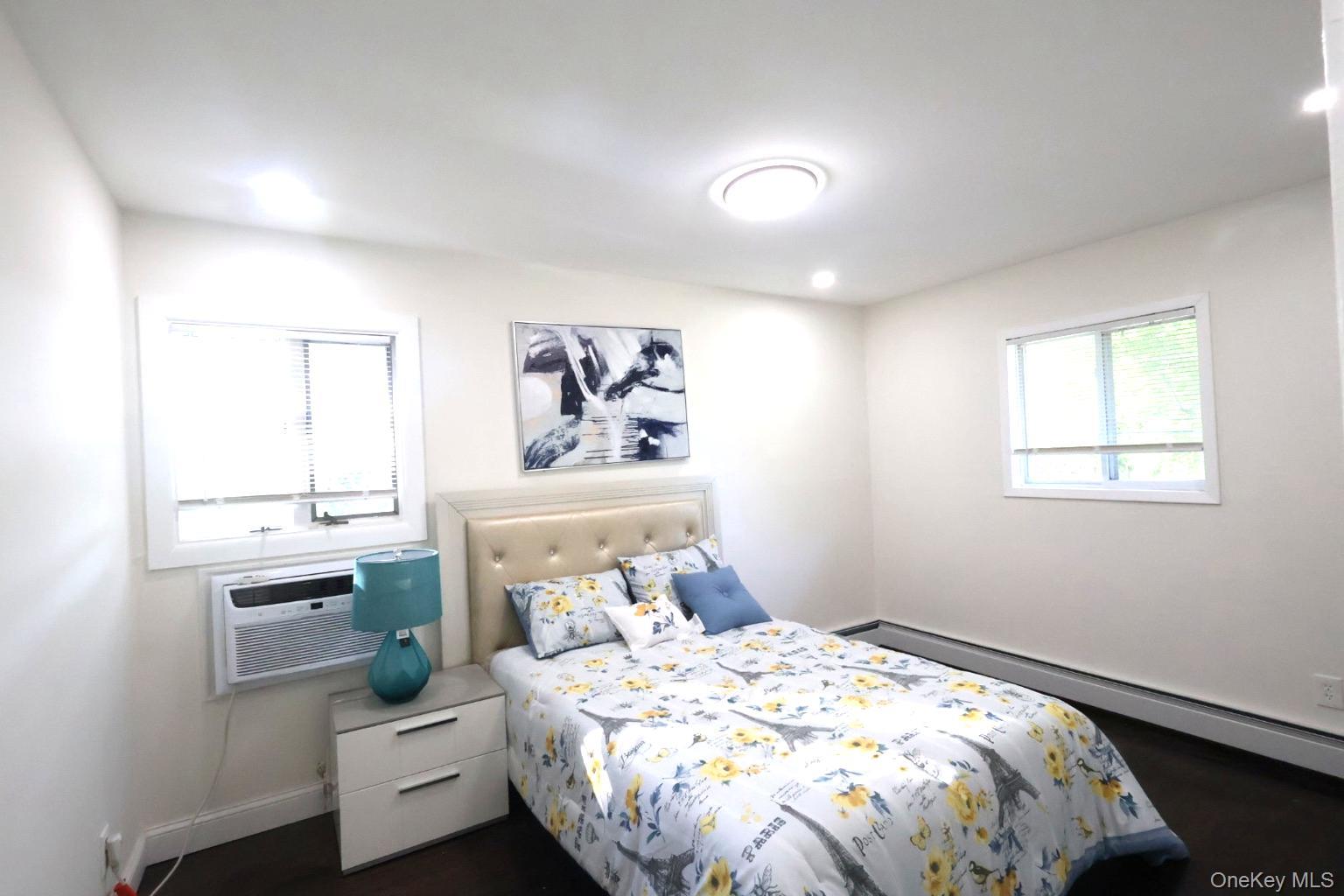 #13 photo, 18 Park Drive East, Syosset , NY 11791