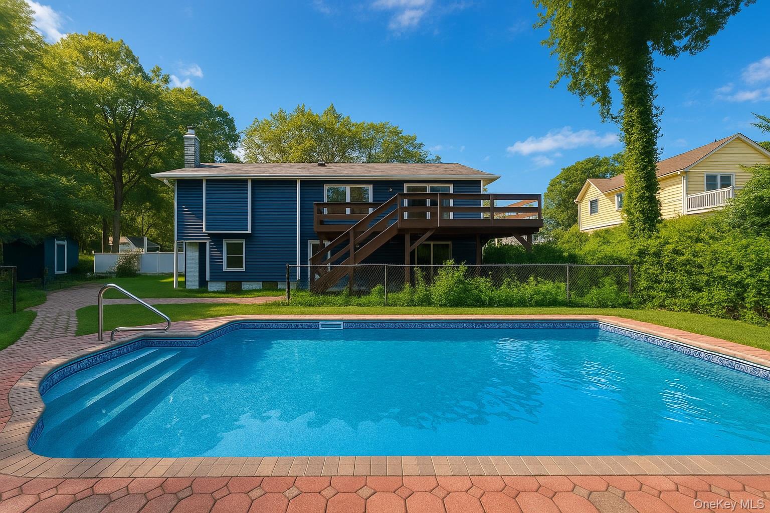 #2 photo, 18 Park Drive East, Syosset , NY 11791