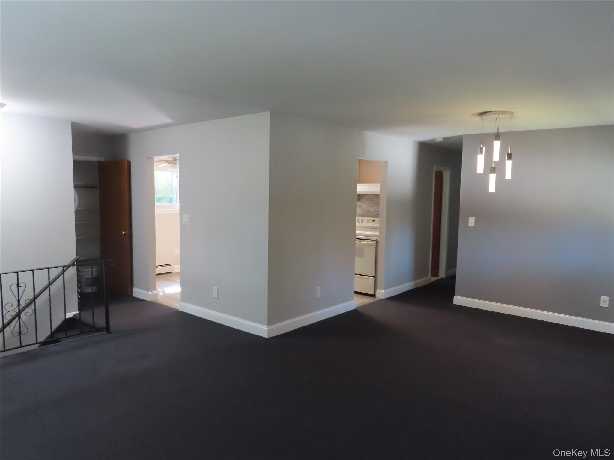 #10 photo, 1210 Smithtown Avenue, サフォーク郡 Bohemia , NY 11716