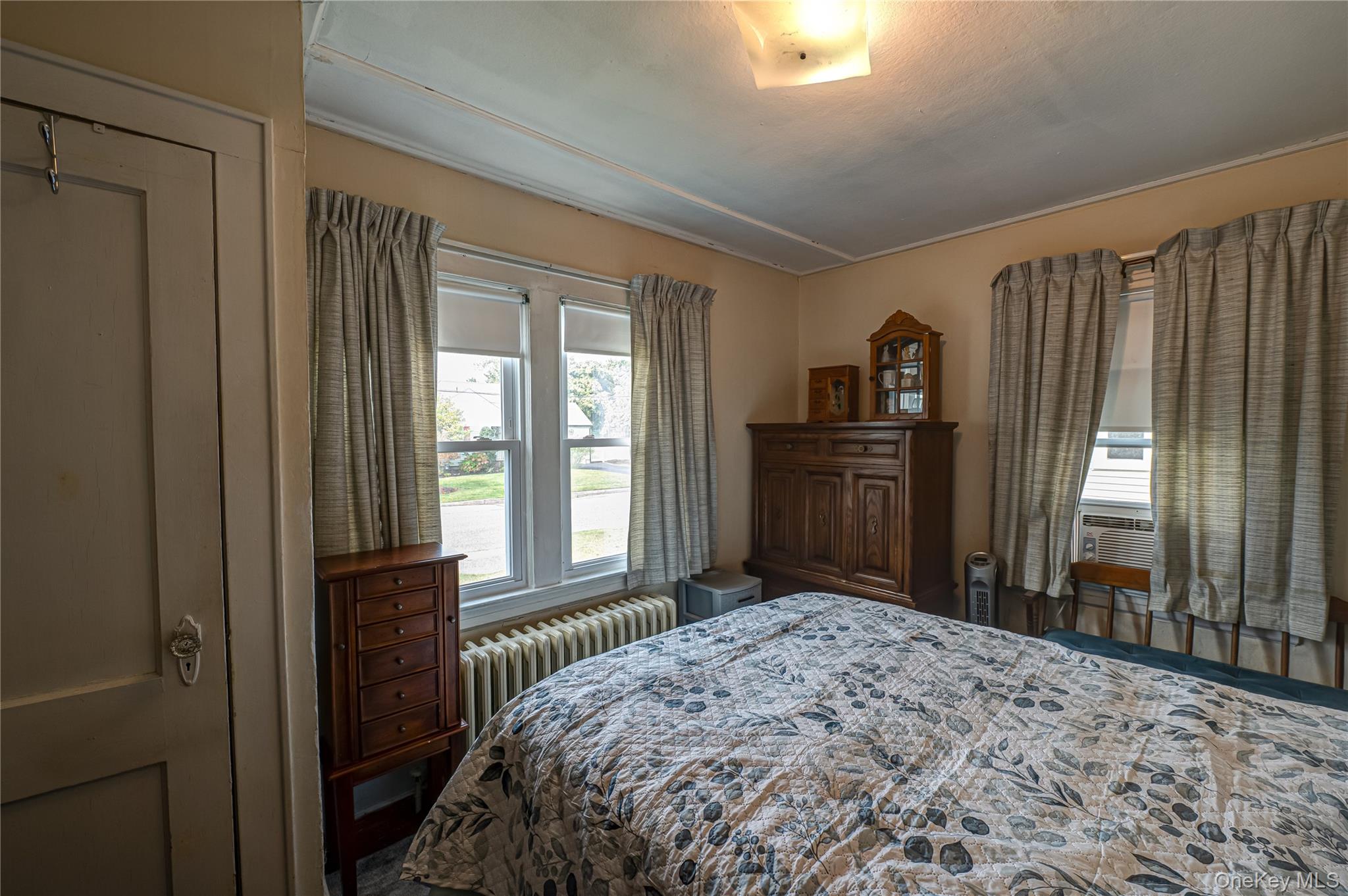 #10 photo, 7 Bailey Avenue, Babylon , NY 11702