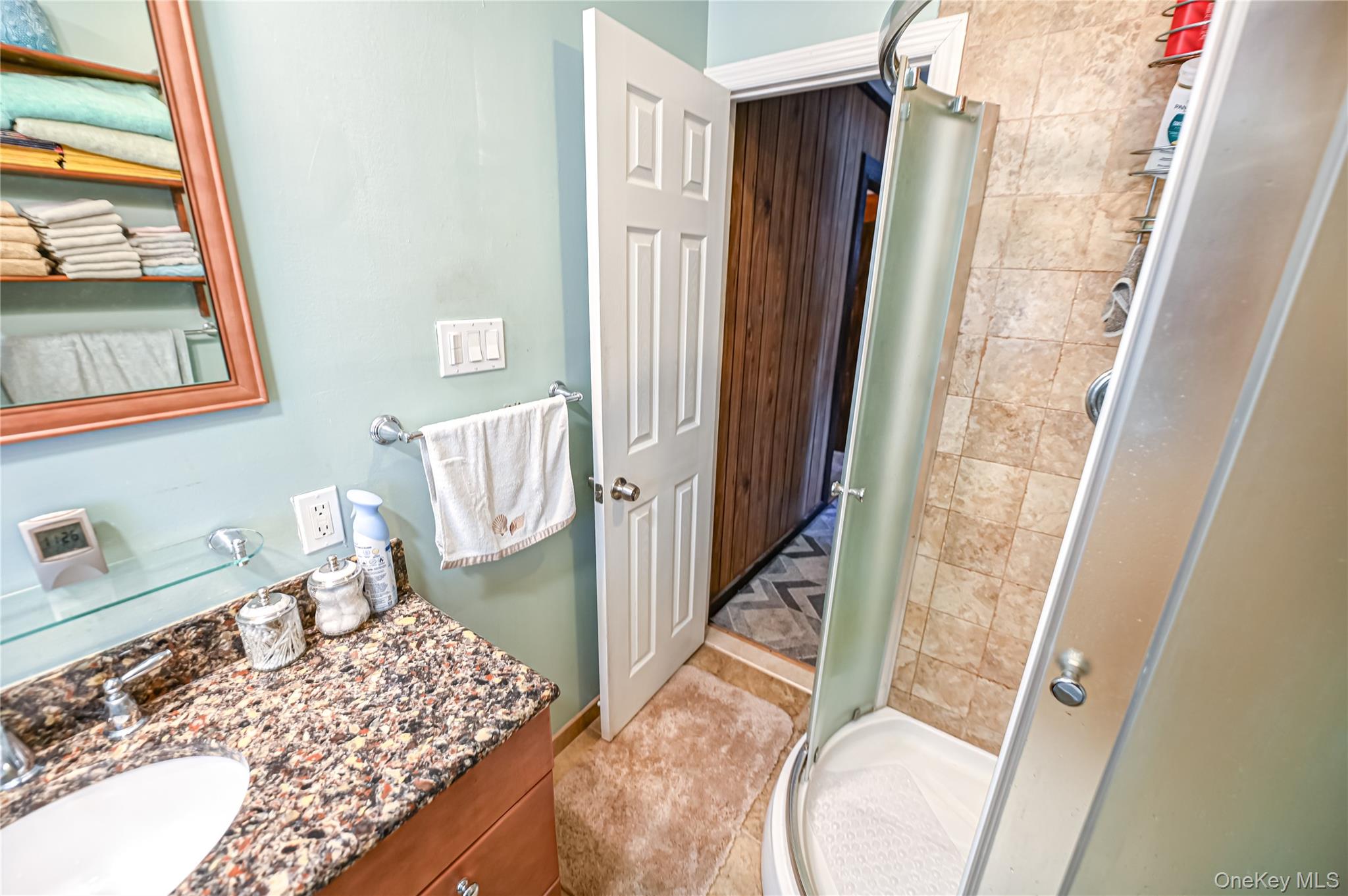 #12 photo, 7 Bailey Avenue, Babylon , NY 11702