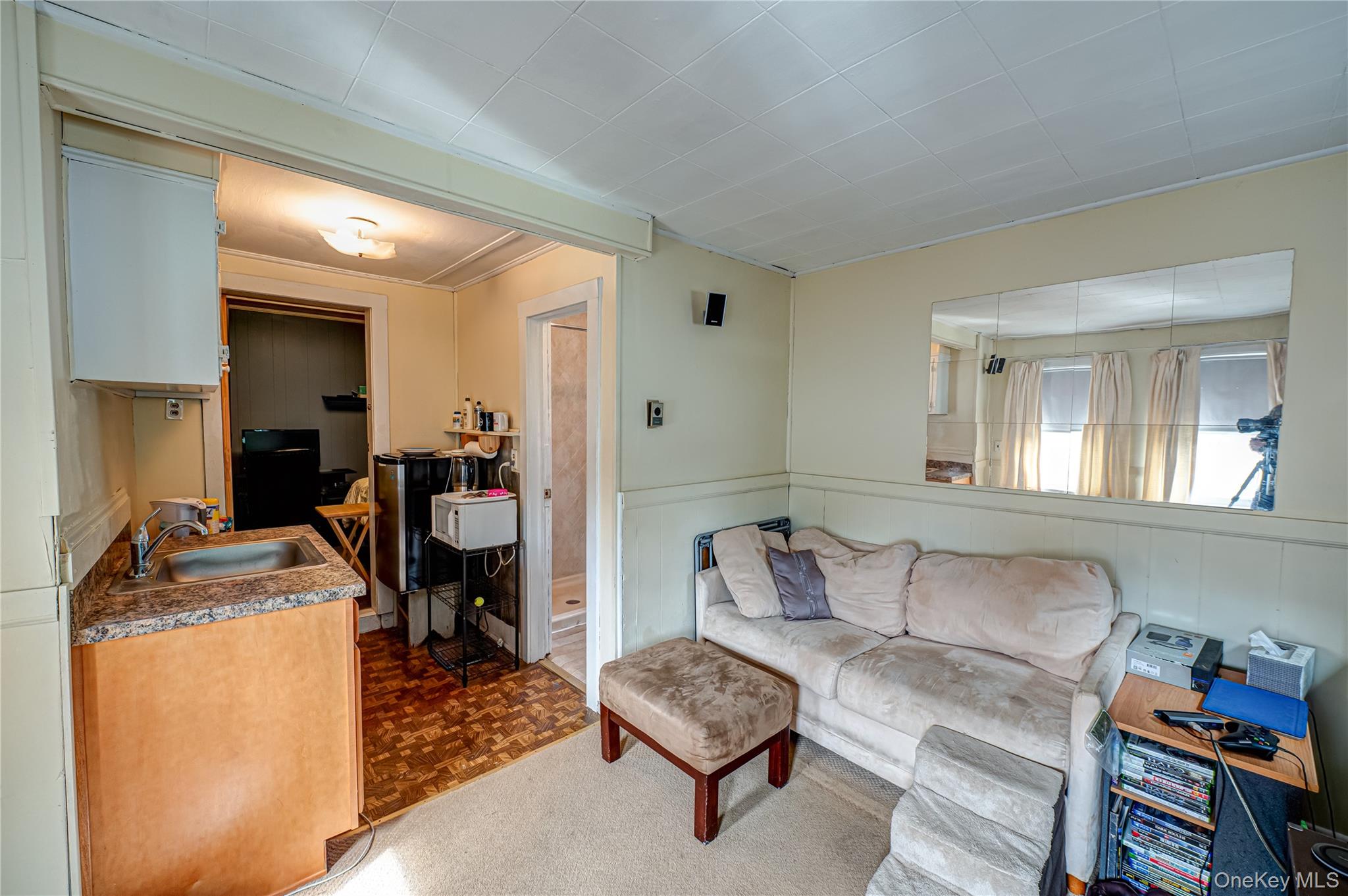 #19 photo, 7 Bailey Avenue, Babylon , NY 11702