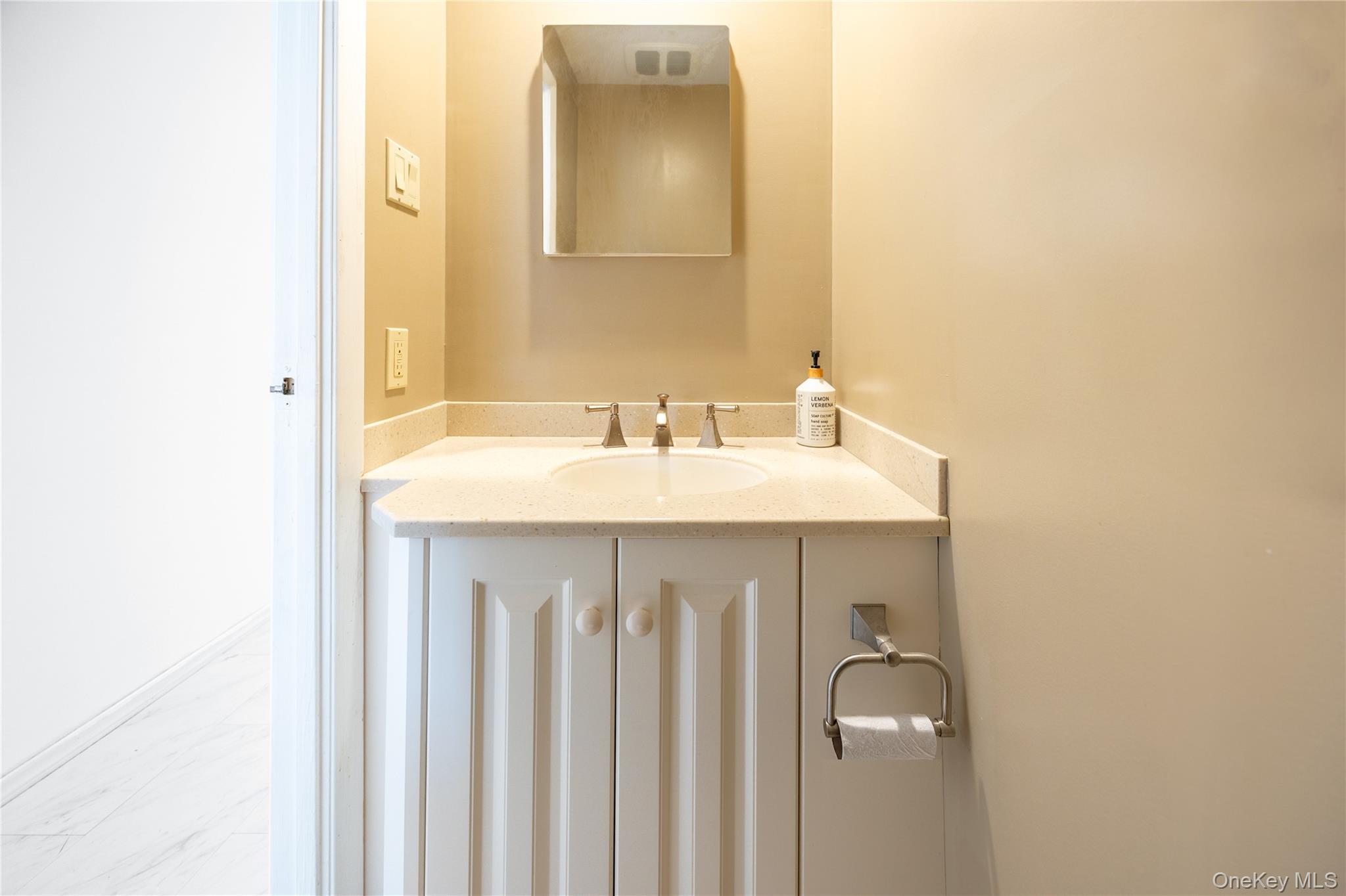 #10 photo, 240-02 65th Avenue, Little Neck , NY 11362