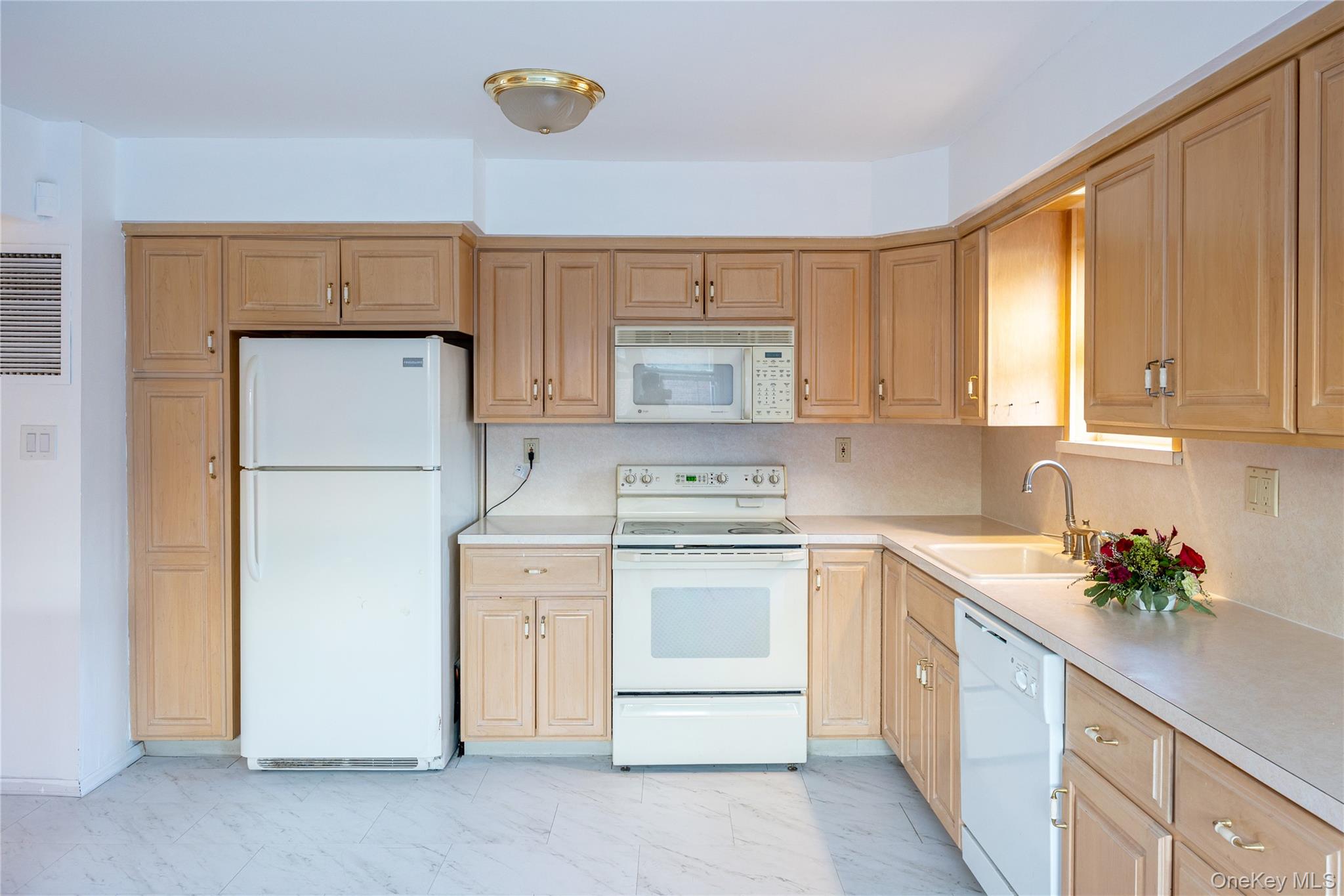 #15 photo, 240-02 65th Avenue, Little Neck , NY 11362