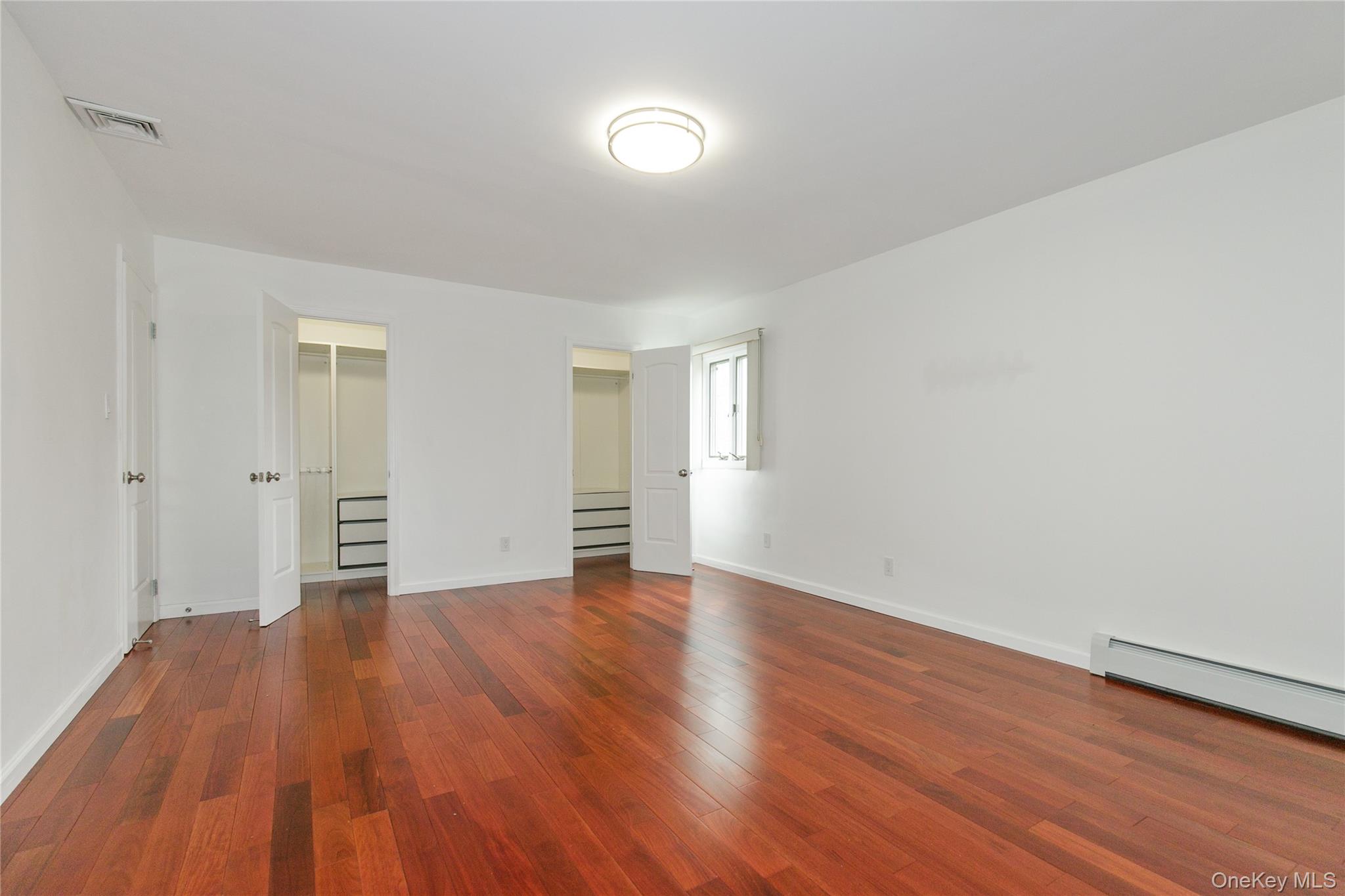 #19 photo, 43 ELM Street, Great Neck , NY 11021