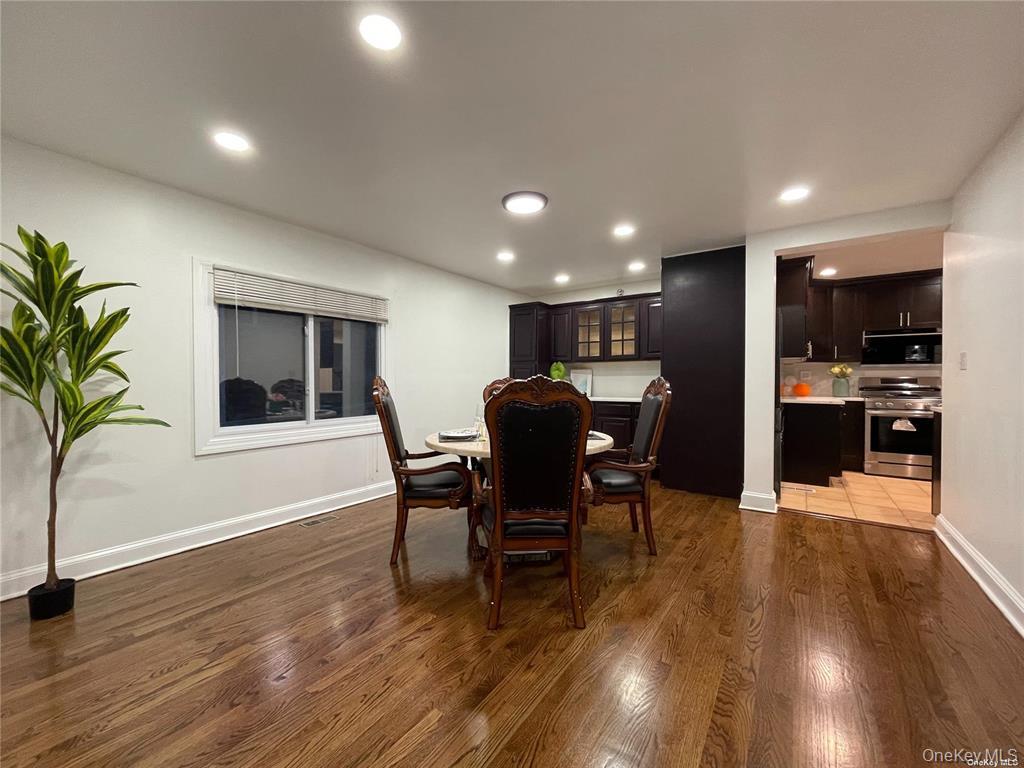 #10 photo, 4734 Glenwood Street, Little Neck , NY 11362