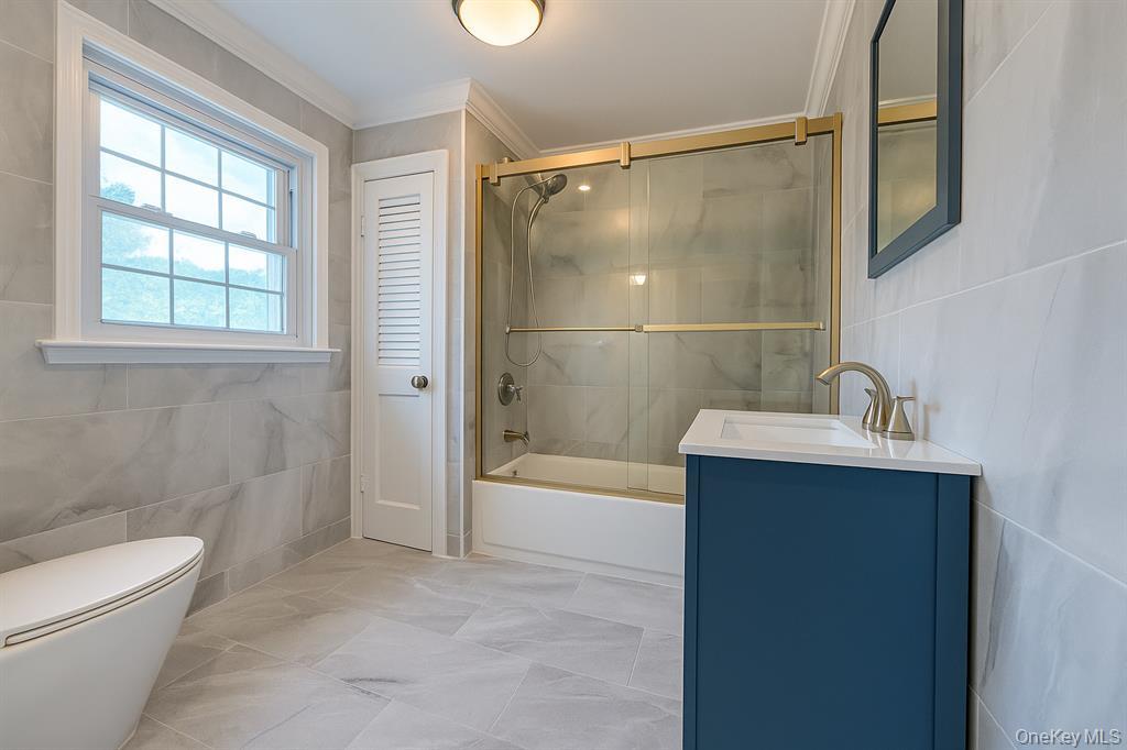 #4 photo, 4734 Glenwood Street, Little Neck , NY 11362