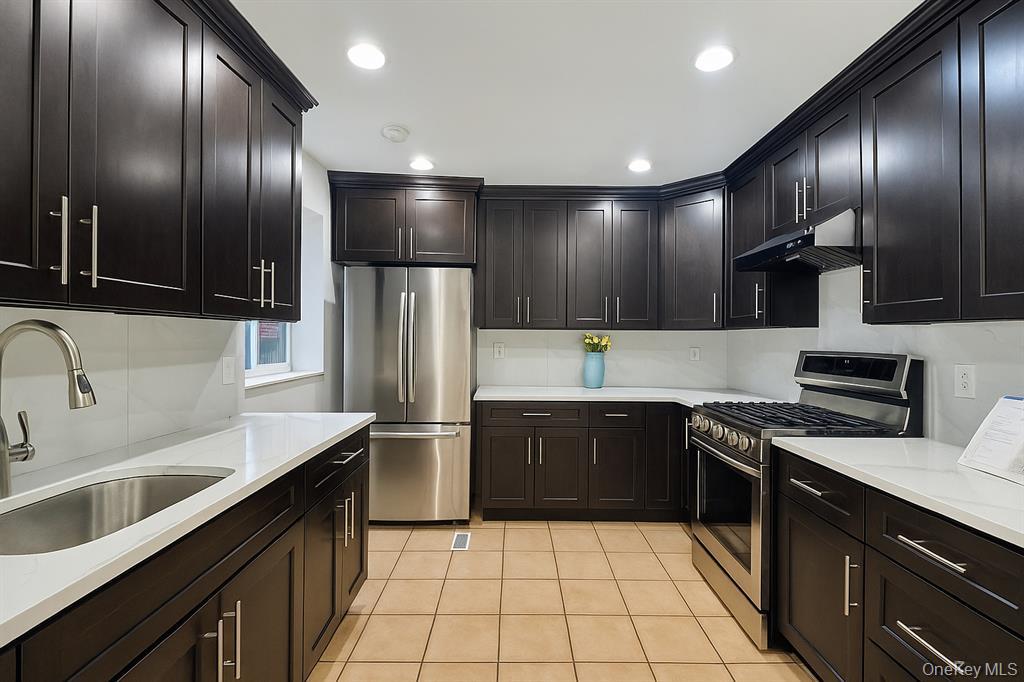 #5 photo, 4734 Glenwood Street, Little Neck , NY 11362