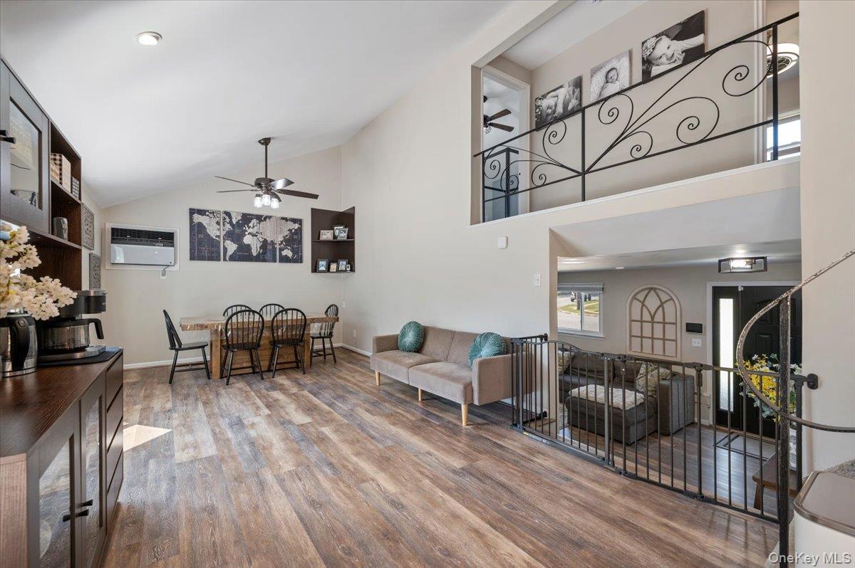 #12 photo, 214 Haypath Road, 长岛 贝斯佩奇 Old Bethpage , NY 11804