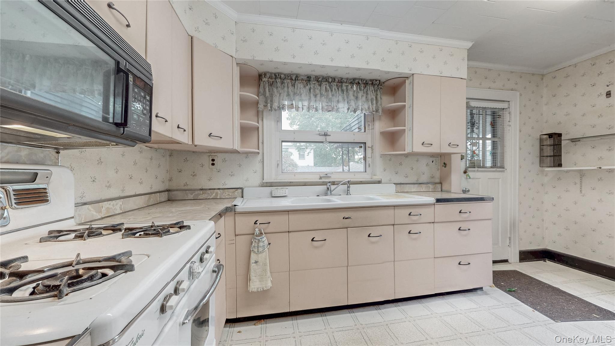 #8 photo, 88-49 212th Place, Queens Village , NY 11427