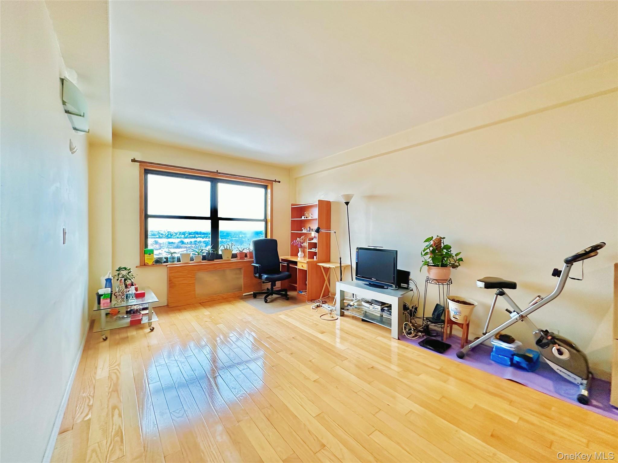 #1 photo, 64-34 102 Street, クイーンズ区 Rego Park , NY 11374