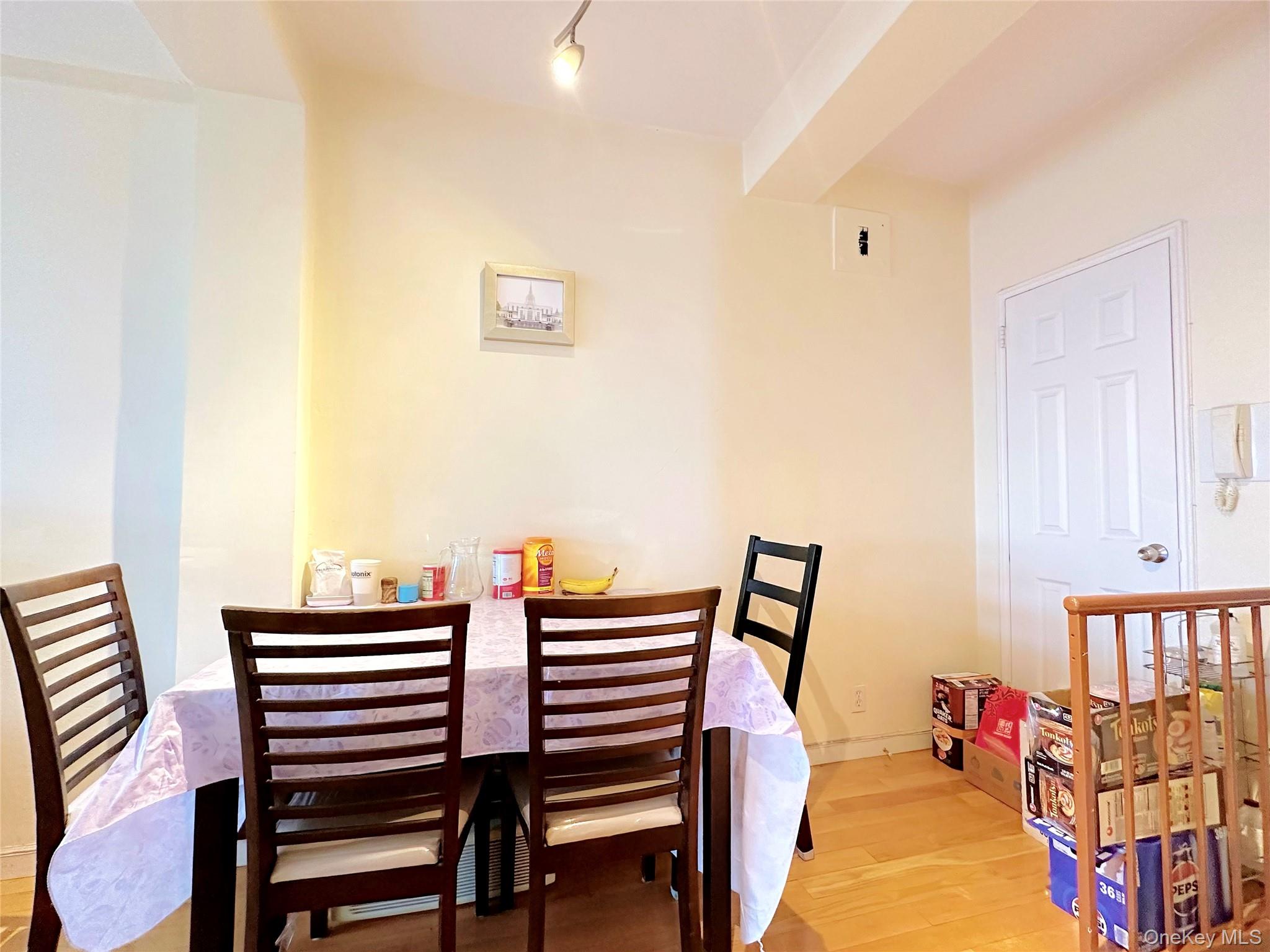 #10 photo, 64-34 102 Street, クイーンズ区 Rego Park , NY 11374