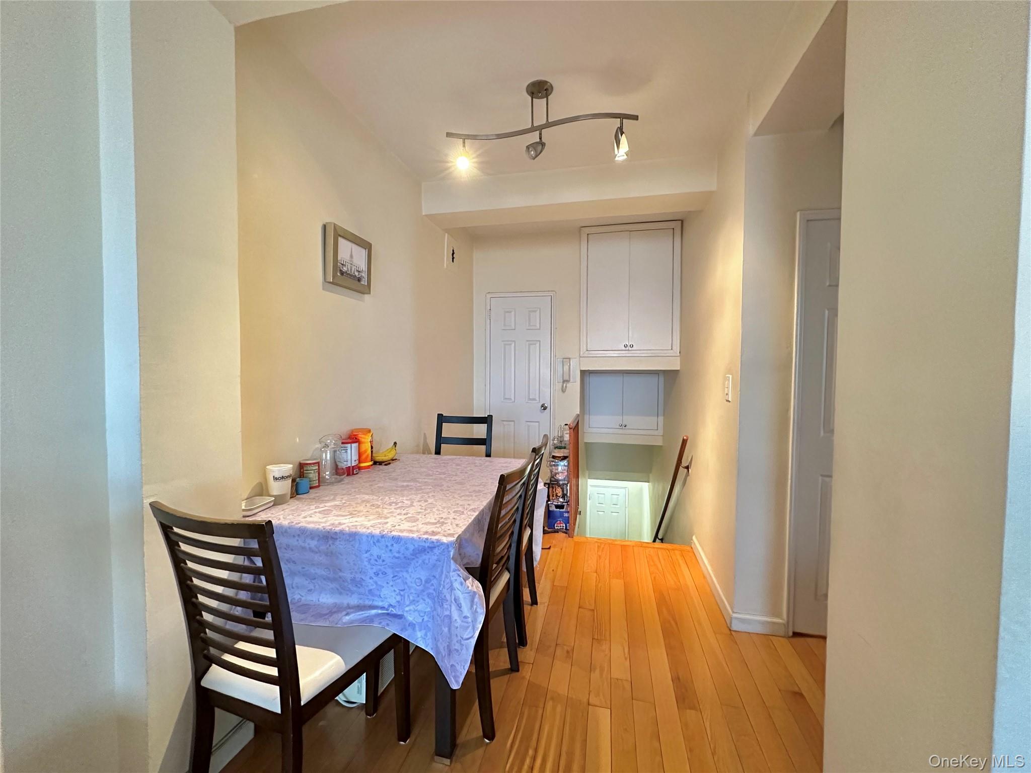 #9 photo, 64-34 102 Street, クイーンズ区 Rego Park , NY 11374