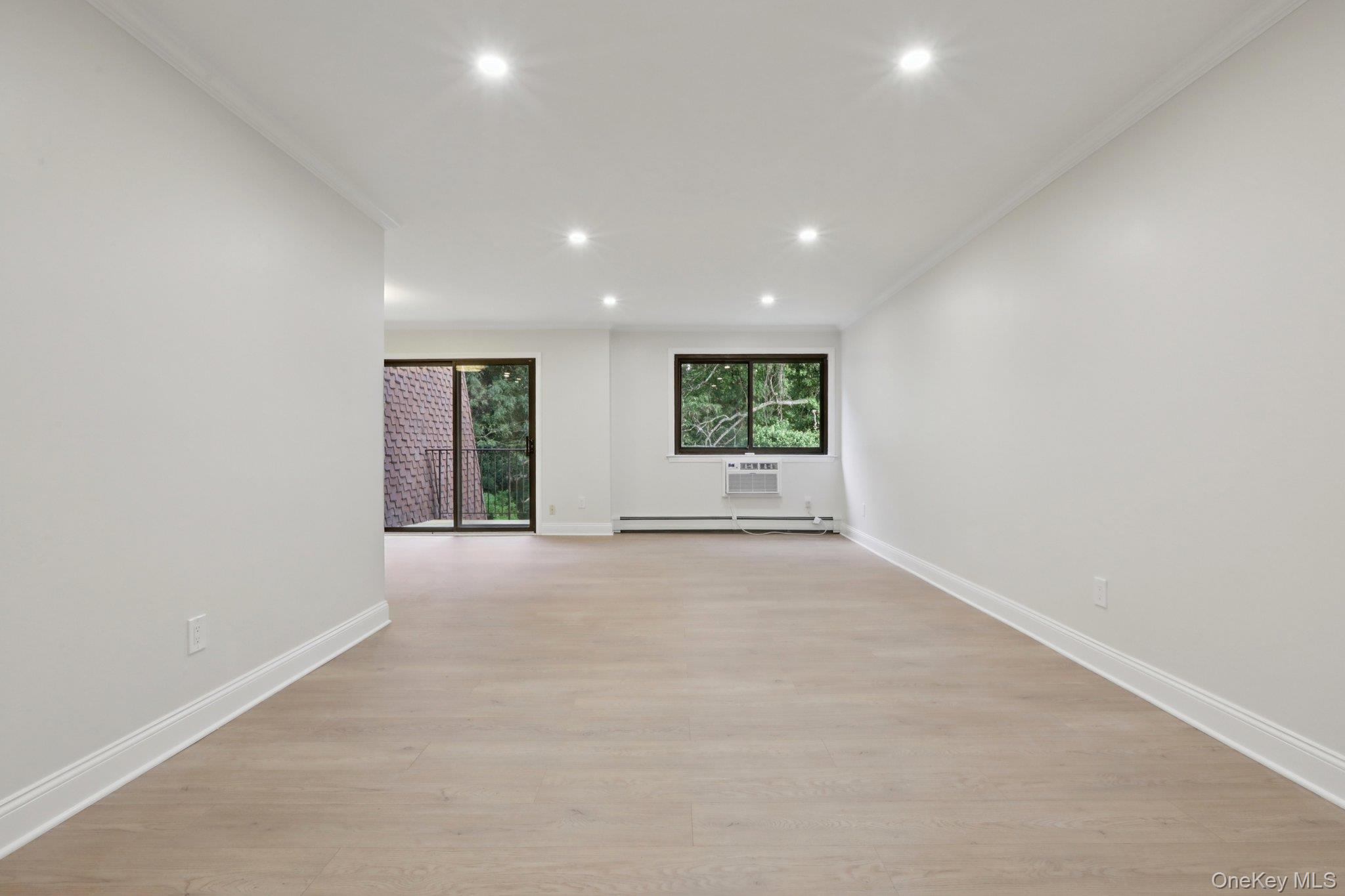 #10 photo, 348 Central Park Avenue, Scarsdale , NY 10583