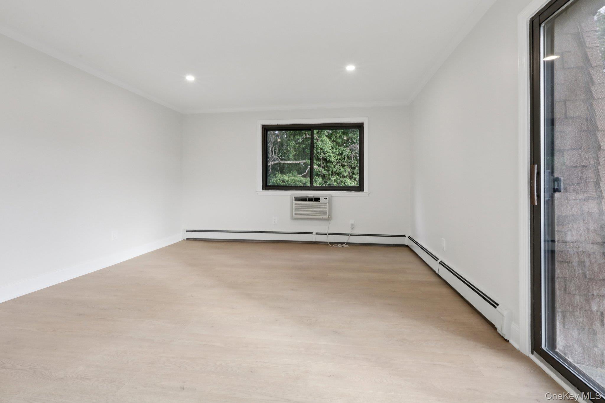 #19 photo, 348 Central Park Avenue, Scarsdale , NY 10583