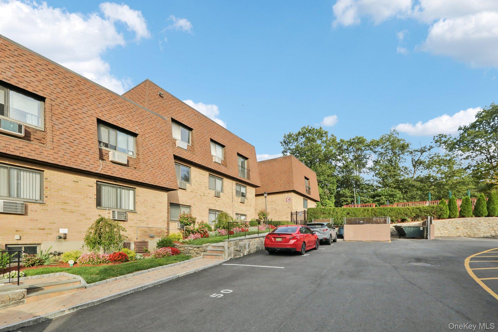 #3 photo, 348 Central Park Avenue, Scarsdale , NY 10583