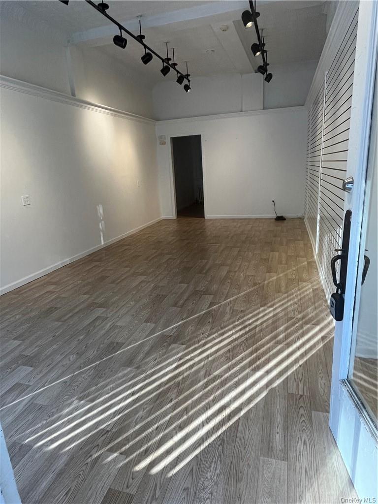 #3 photo, 231 Fifth Avenue, Pelham , NY 10803