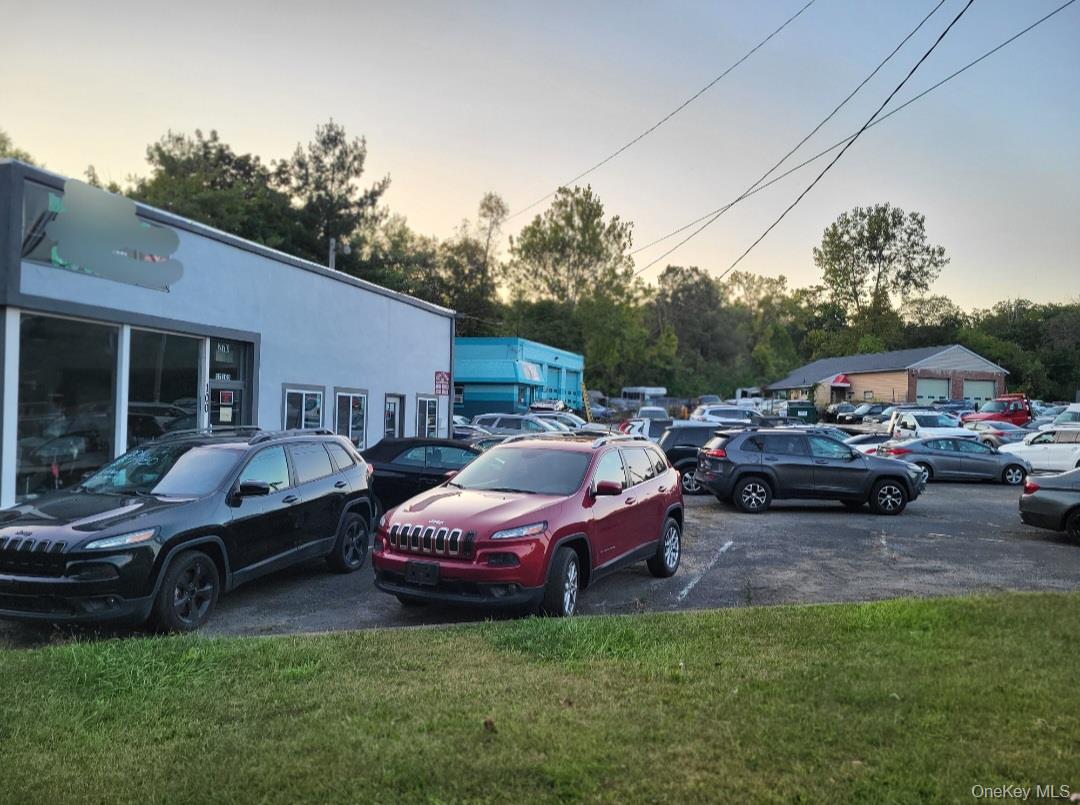 #8 photo, 268 Windsor Highway, New Windsor , NY 12553