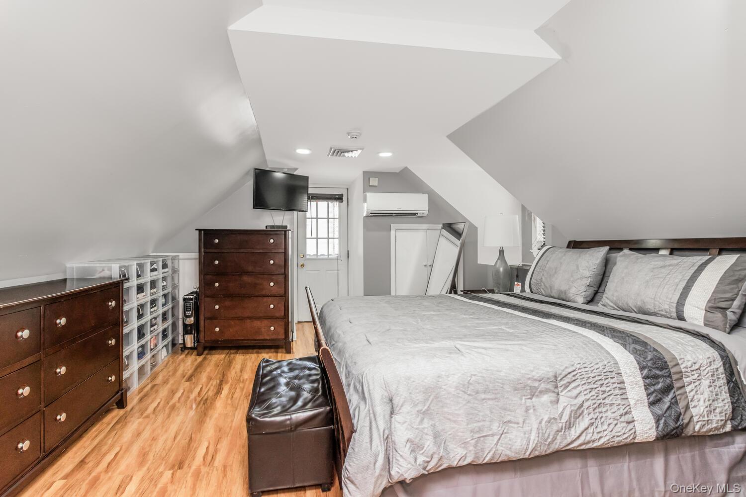 #17 photo, 41 Maple Place, Yonkers , NY 10704