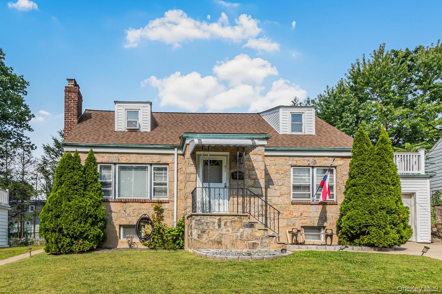 #2 photo, 41 Maple Place, Yonkers , NY 10704