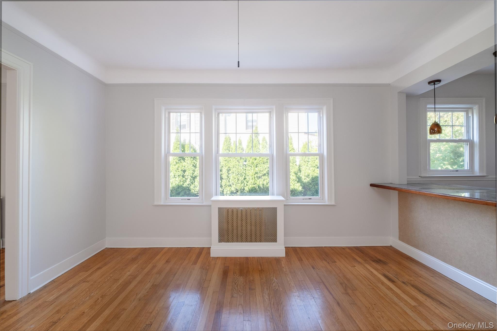 #16 photo, 453 Beach Avenue, Mamaroneck , NY 10543