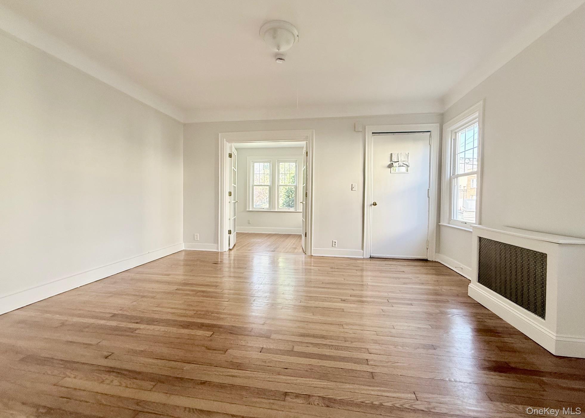 #3 photo, 453 Beach Avenue, Mamaroneck , NY 10543