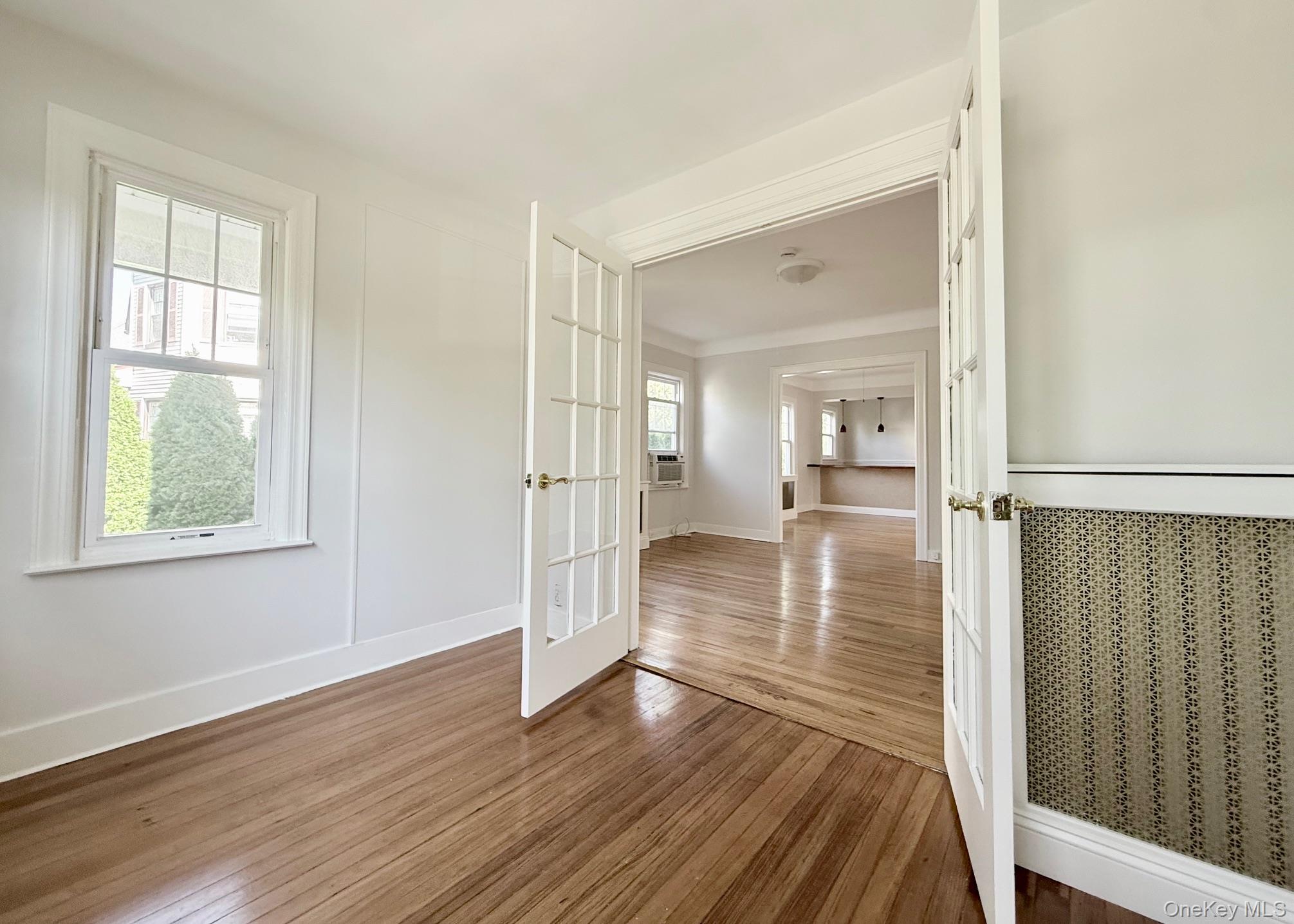 #4 photo, 453 Beach Avenue, Mamaroneck , NY 10543