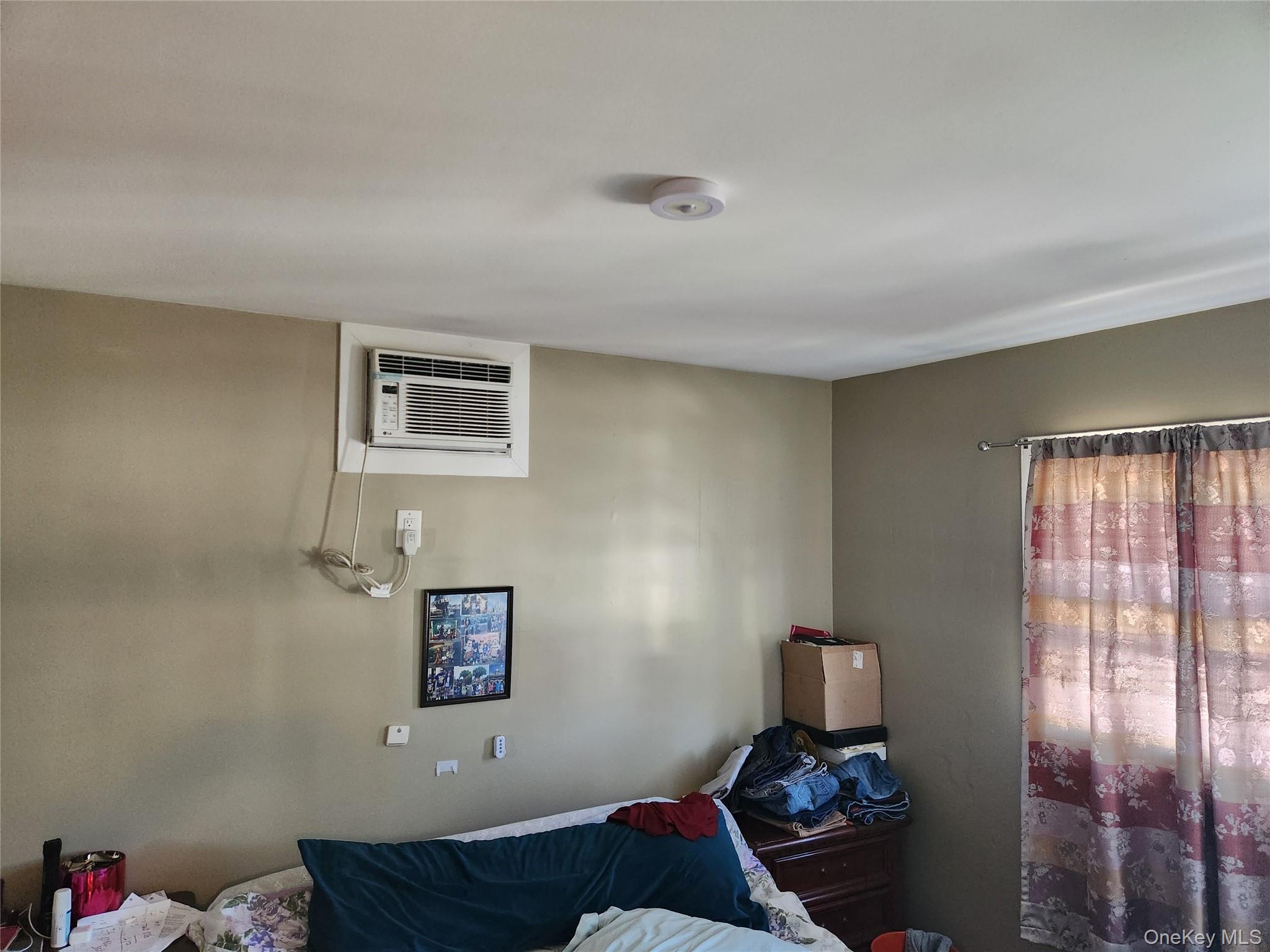 #12 photo, 966 Woodfield Road, West Hempstead , NY 11552