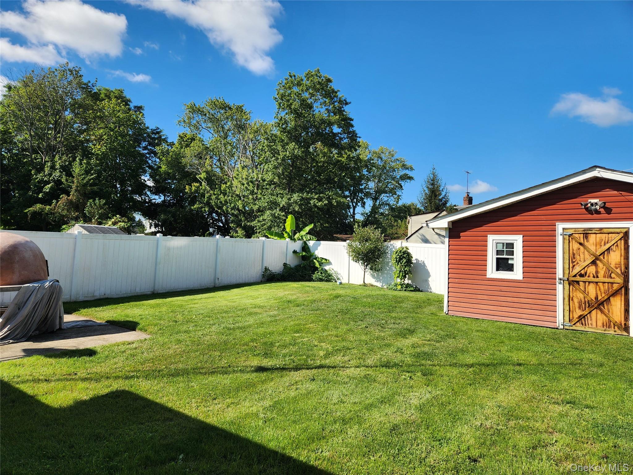 #14 photo, 966 Woodfield Road, West Hempstead , NY 11552