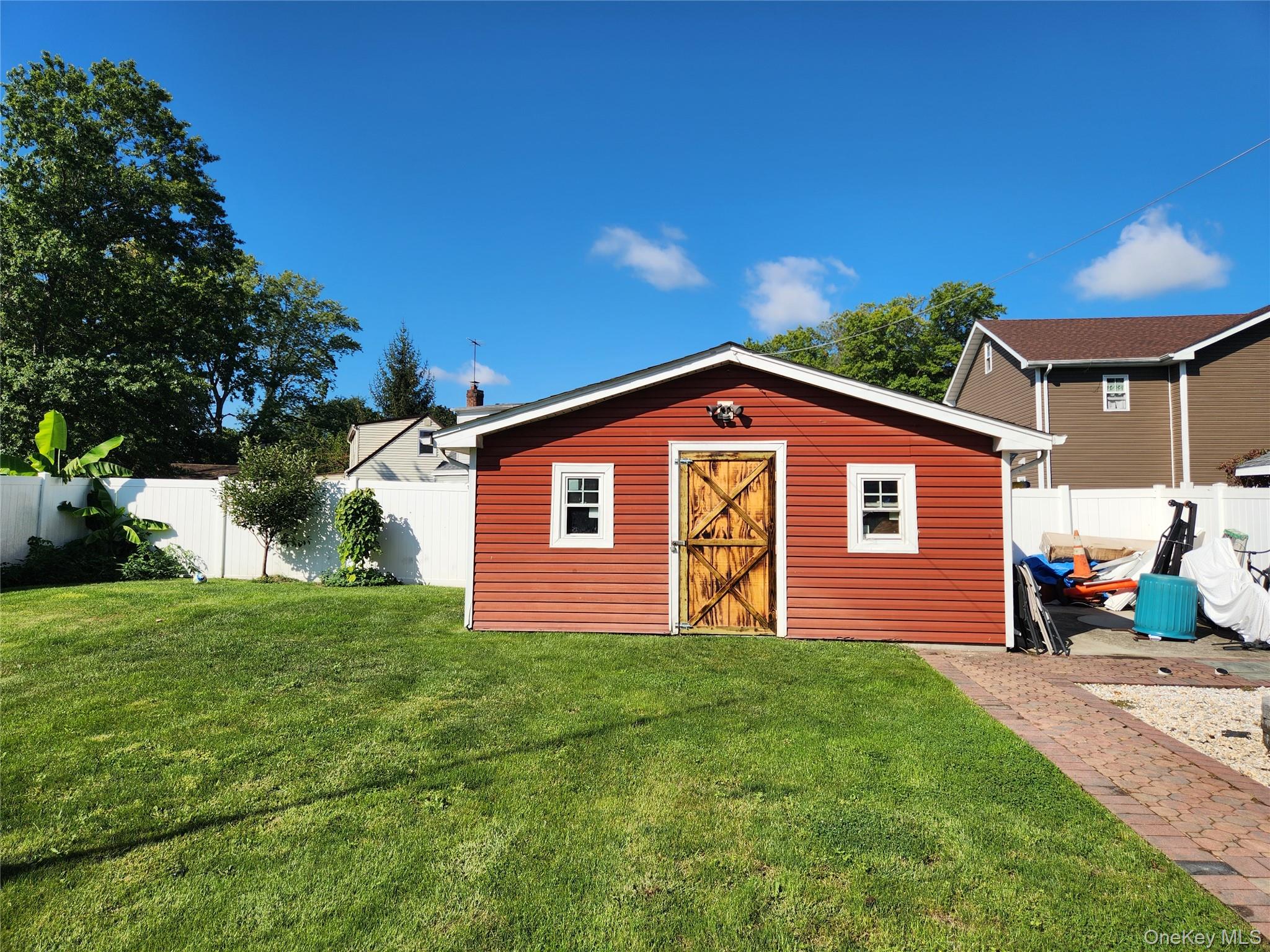 #15 photo, 966 Woodfield Road, West Hempstead , NY 11552