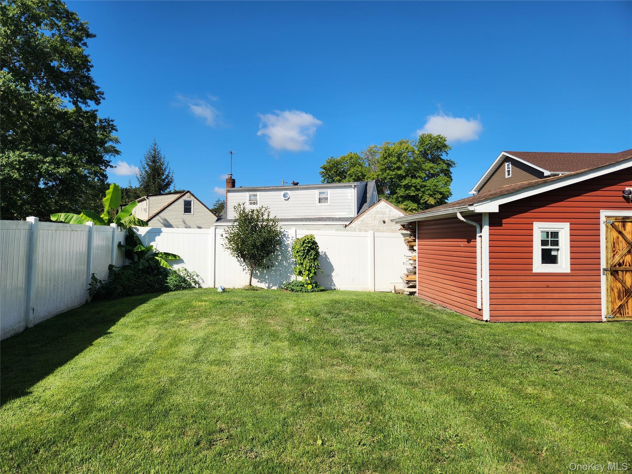 #18 photo, 966 Woodfield Road, West Hempstead , NY 11552