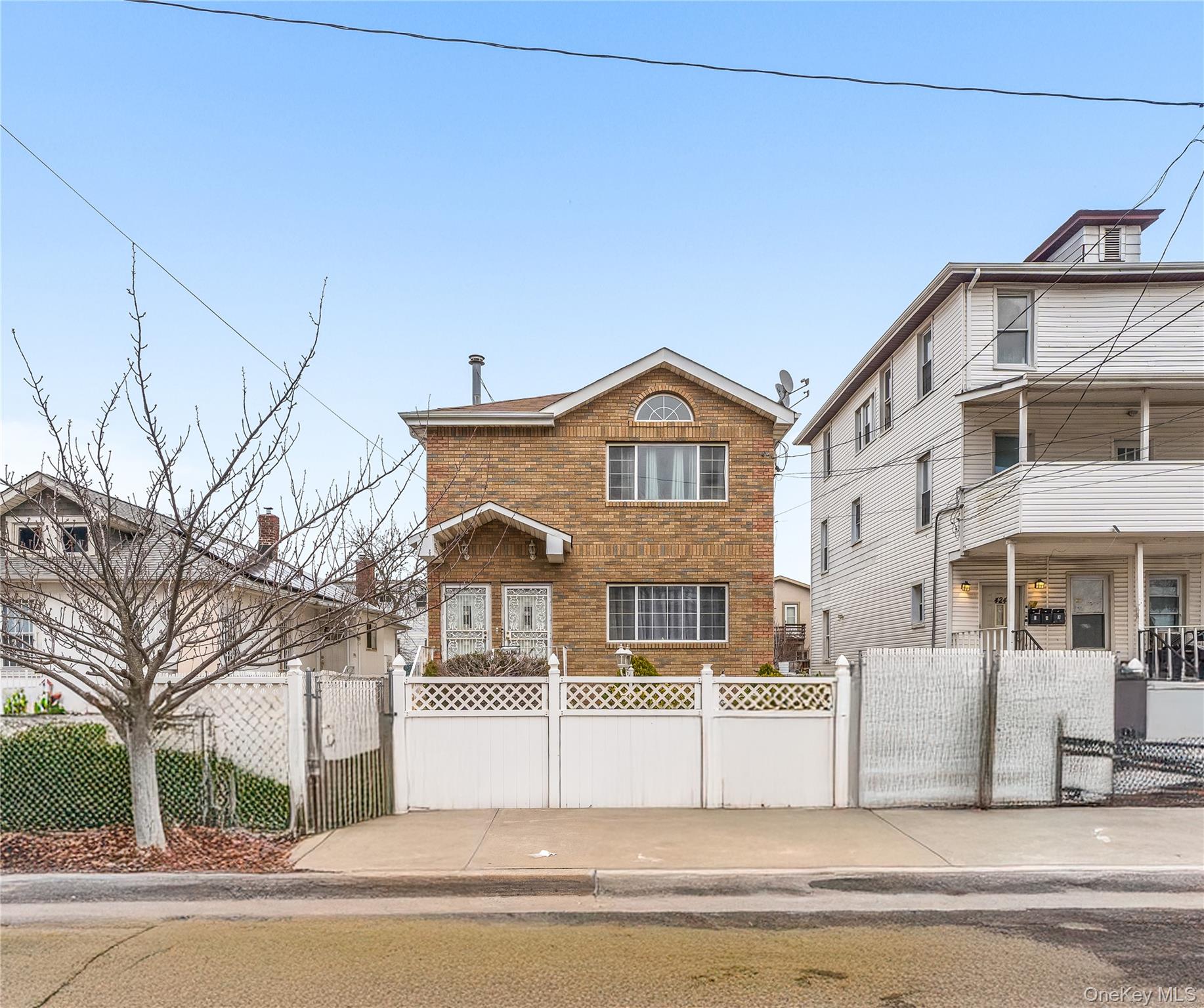 #1 photo, 428 Beach 65th Street, クイーンズ区 Arverne , NY 11692