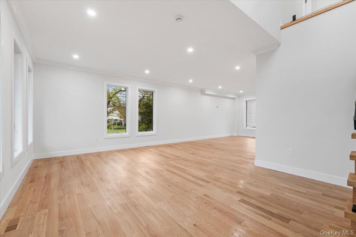 #6 photo, 1028 E Broadway, ナッソー郡 Woodmere , NY 11598