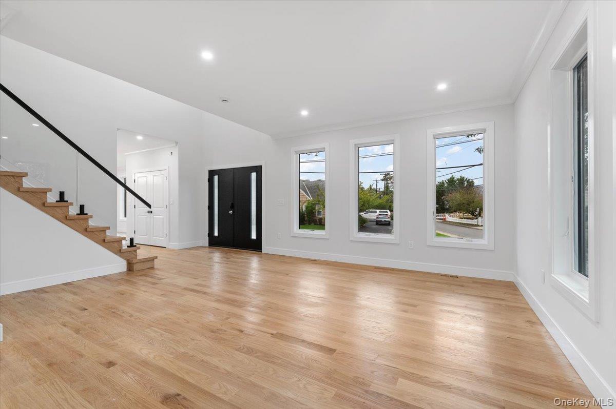 #9 photo, 1028 E Broadway, ナッソー郡 Woodmere , NY 11598