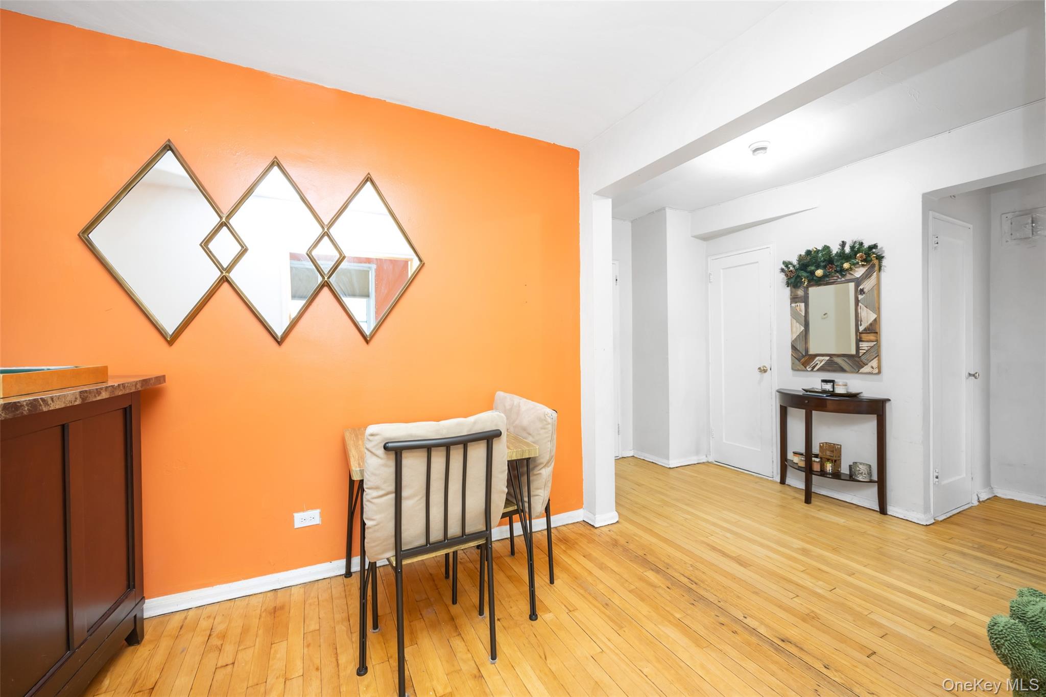 #11 photo, 88-09 35th Avenue, クイーンズ区 Jackson Heights , NY 11372