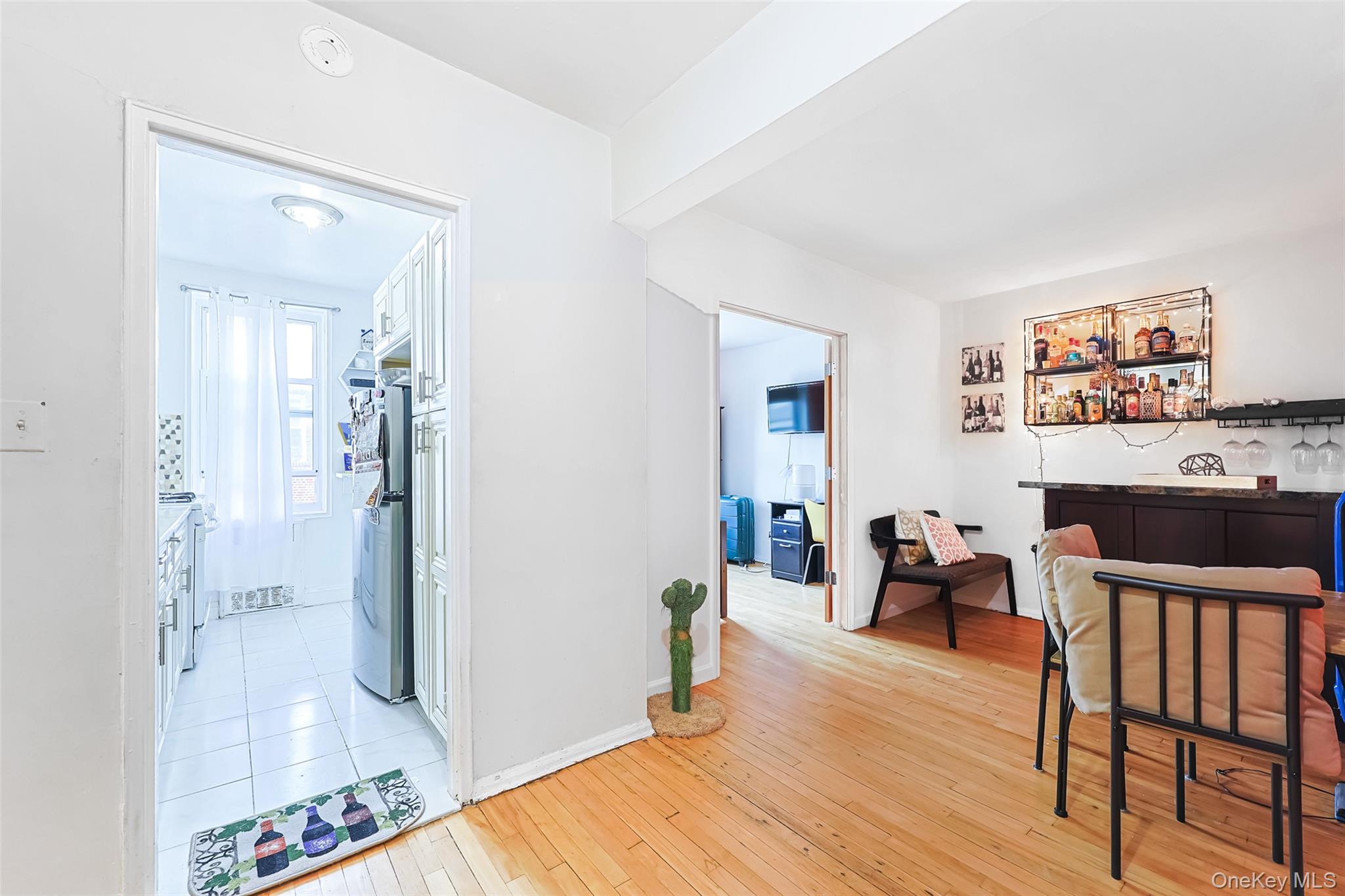 #6 photo, 88-09 35th Avenue, クイーンズ区 Jackson Heights , NY 11372