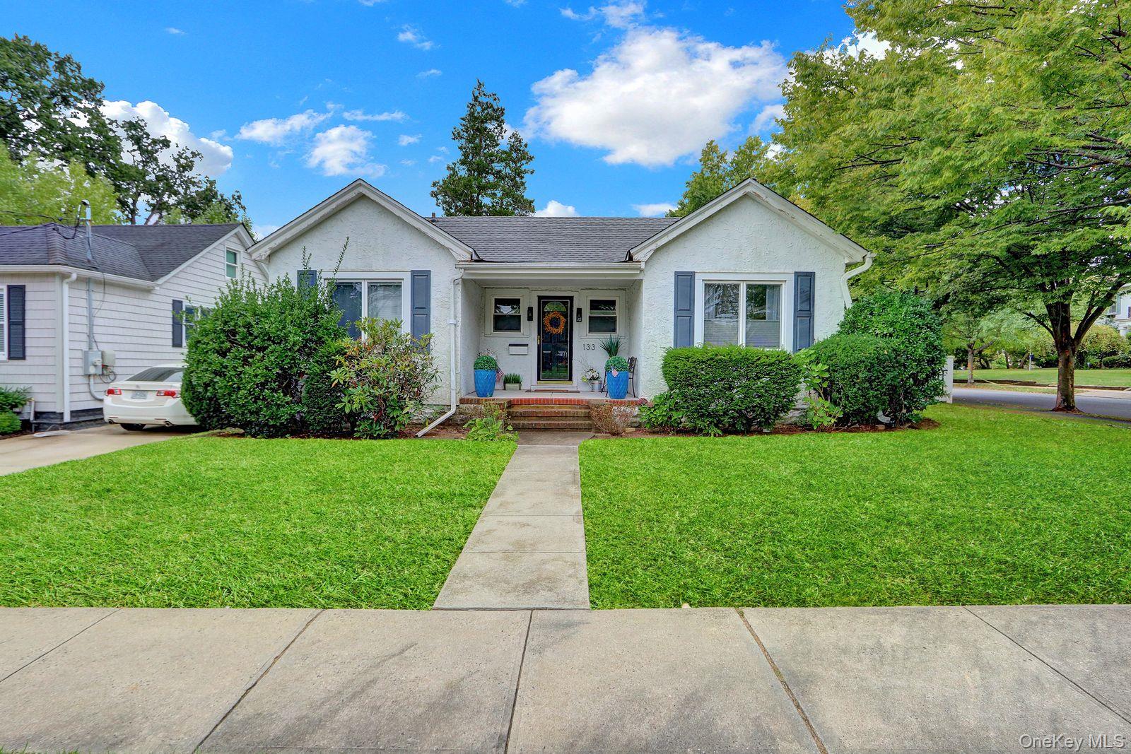 #1 photo, 133 Nassau Avenue, ناسو Malverne , NY 11565