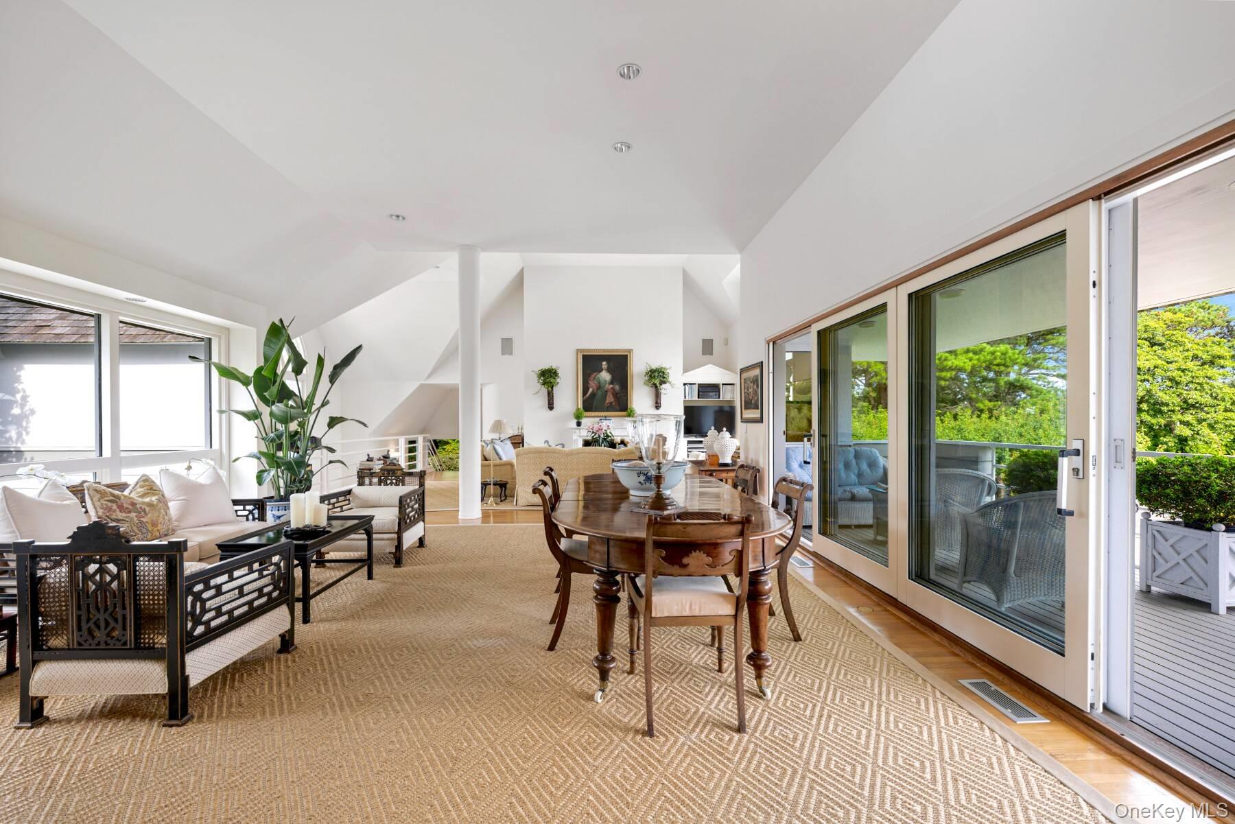 #13 photo, 20 Hillside Road, サフォーク郡 Southampton , NY 11968