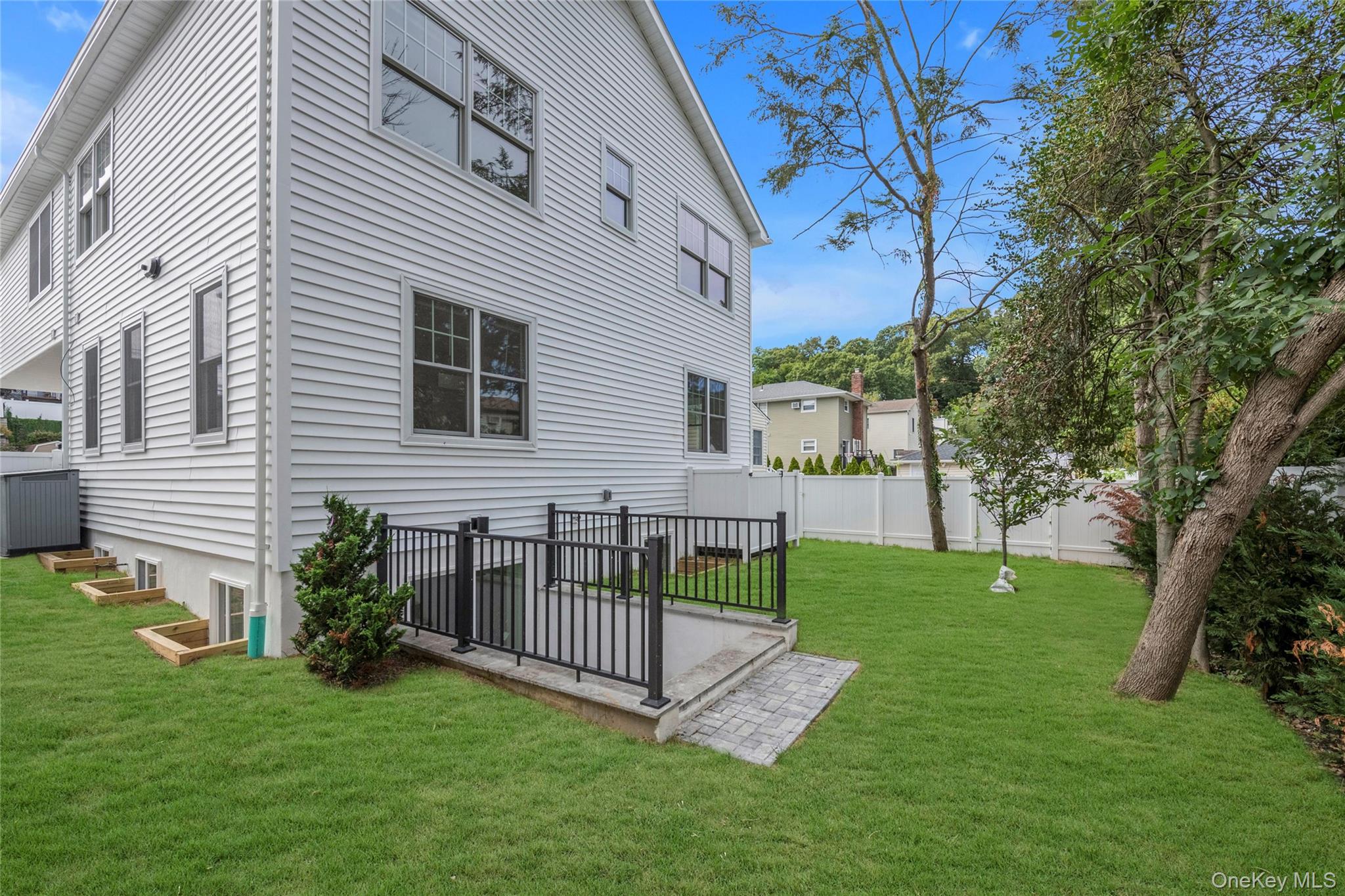 #14 photo, 48A N Linwood, Port Washington , NY 11050