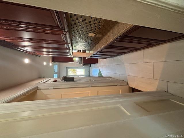 #10 photo, 452 Macatee Place, Mineola , NY 11501