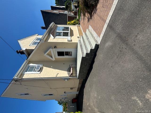 #3 photo, 452 Macatee Place, Mineola , NY 11501